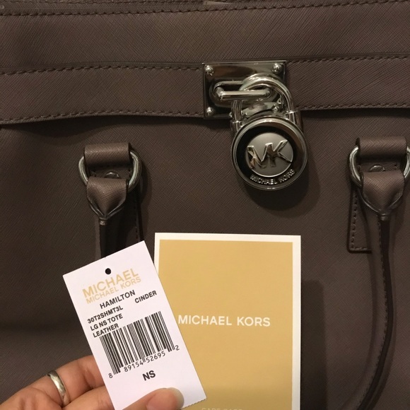 Michael Kors Hamilton Ns Saffiano Mauve Grey Purse - Picture 4 of 4